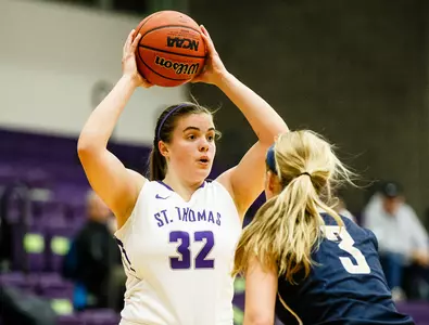 Offense stalls, Women's Hoops takes first loss Image