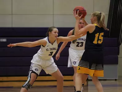 Bobbi's Back: Women's Basketball storms to 7-0 start Image