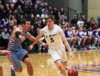 Sat. Wrap: W. Hockey wins, gets MIAC title share Image