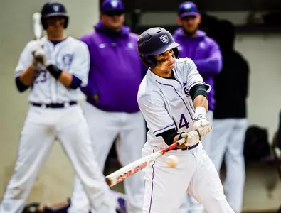 Wed. Wrap: Baseball splits with Stevens Point Image