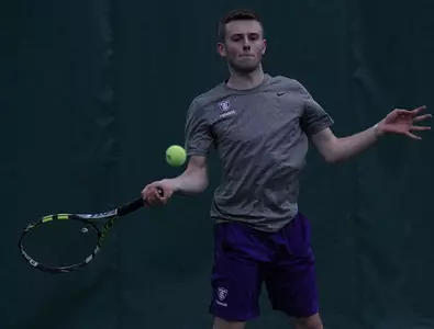 Men's Tennis holds off Hamline, 5-4 Image