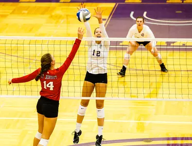 Volleyball falls 3-1 at St. Ben's Image