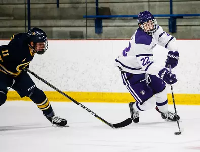 Barnes burns 'em, Men's Hockey stays in chase for second Image