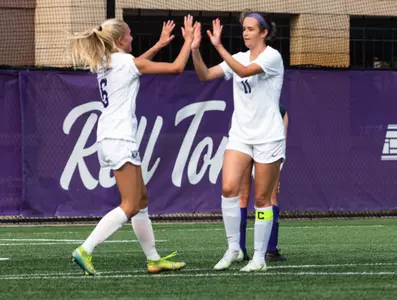 W_Soccer_8_20