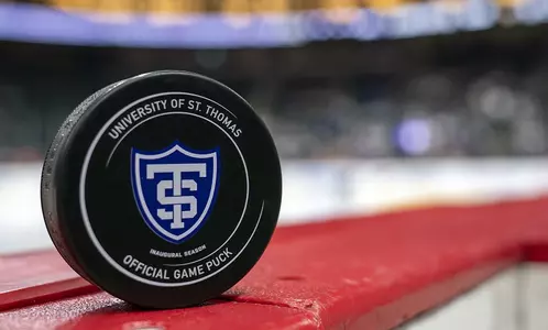 Action photo Oct. 3, 2021, Xcel UST vs. SCSU men's hockey