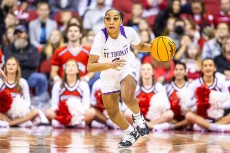 Madison, WI - Jade Hill (4) during a non-conference game against Wisconsin on Sunday, December 11, 2022. The Badgers defeated the Tommies 72-64. (Photo by Kodiak Creative/Jimmy Naprstek)