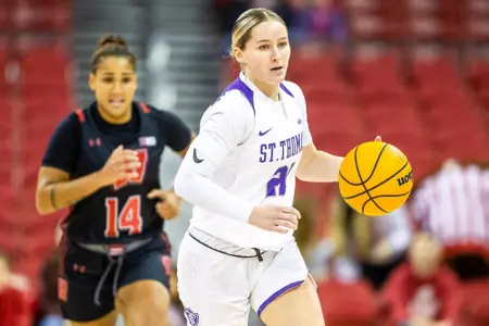 Madison, WI - Amber Scalia (21) during a non-conference game against Wisconsin on Sunday, December 11, 2022. The Badgers defeated the Tommies 72-64. (Photo by Kodiak Creative/Jimmy Naprstek)