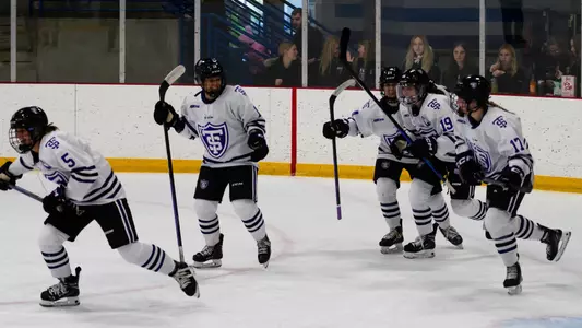 Team celebration after Almich goal