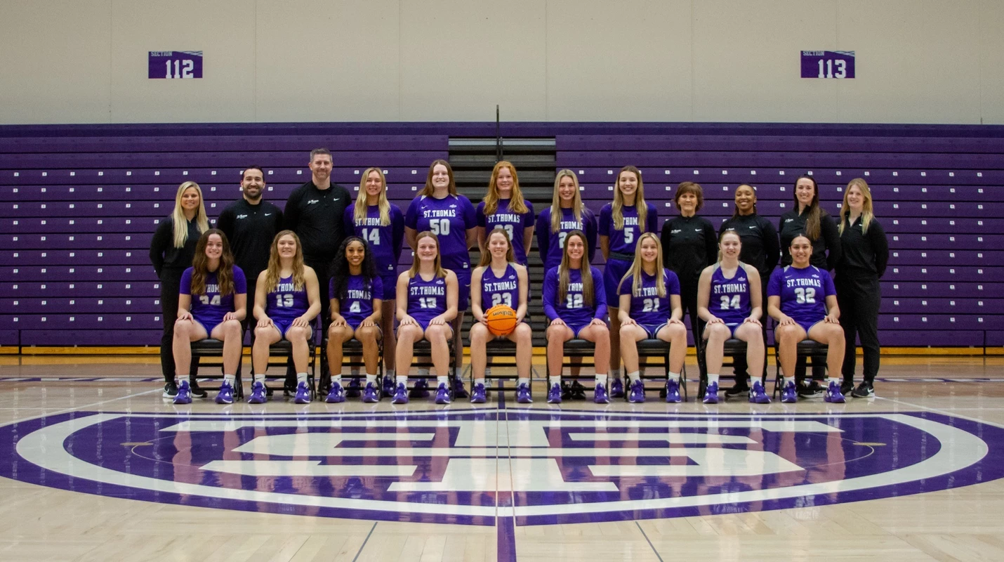 2022-23 Women's Basketball Team Photo