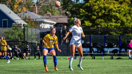 Jackrabbits score late to down Women’s Soccer Image