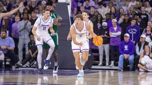 Minessale’s three straight 20-point games earn Summit League weekly honors Image