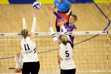 BROOKINGS, SD - November 25: 2025 Summit League Volleyball Championship at First Bank & Trust Arena on November 25, 2025 in Brookings, South Dakota. (Photo by Dave Eggen/Inertia)