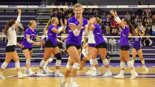 Tommie Volleyball’s Summit schedule begins versus Roos and Mavericks Image