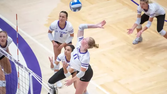Schmidt delivers 19 kills, Kealy adds a double-double in victory over Omaha Image