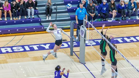St. Thomas defeated North Dakota 3-0 on Thursday, Oct. 22, 2026 in Schoenecker Arena for its fourth straight sweep win.
