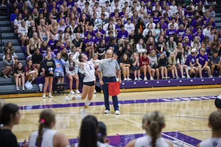 St. Thomas defeated Montana State, 3-1, in front of a Schoenecker Arena record crowd of 1,254 to begin the home season and the Tommie Invitational Tournament.