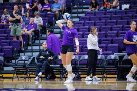 St. Thomas fell to UIC on the second day of the Tommie Invitational Volleyball Tournament hosted at Schoenecker Arena in St. Paul, Minn.