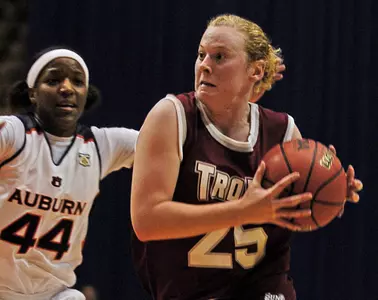 Morrissy's last-second shot lifts Trojans to victory Image