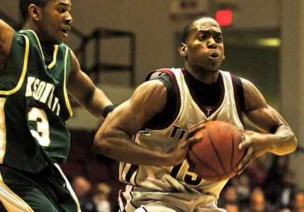 Trojans Drop Thriller to Western Kentucky Image