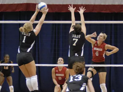 Trojans Fall In Final Louisiana Road Match Image