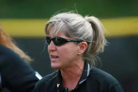 Homers Doom Trojans in Rubber Match Image