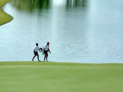 Trojan Golfers Have Mixed Results Image