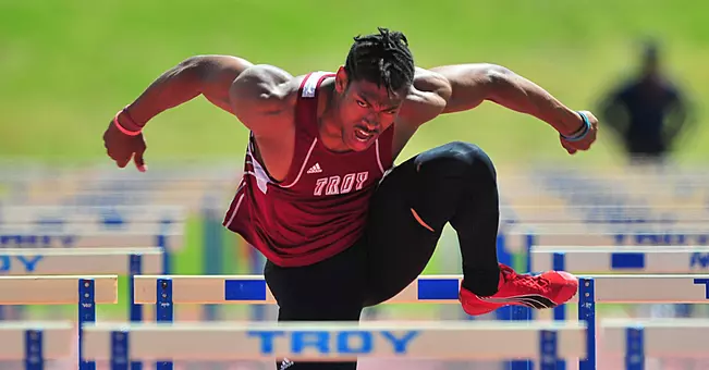 McKenzie Finishes Ninth in Hurdles