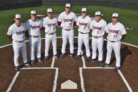 Final Series Marks Final Home Game for Seniors Image
