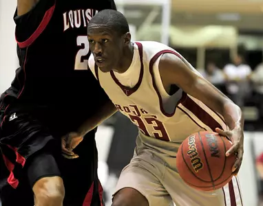 Trojans Drop Heartbreaker to Cajuns Image