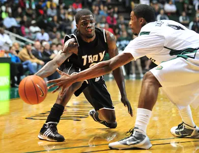 Trojans Face Auburn on Friday Image