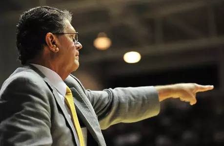 Streak Ends, Troy Falls to FIU in Final Seconds Image