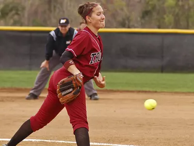 Trojans Sweep Cal State Fullerton Image