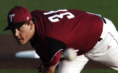 Auburn Spoils Morelock's Return Image