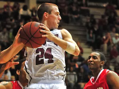 Troy Aims for Sweep of ULM Image