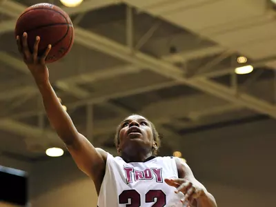 Trojans Return To Winning Ways During Exam Week Image