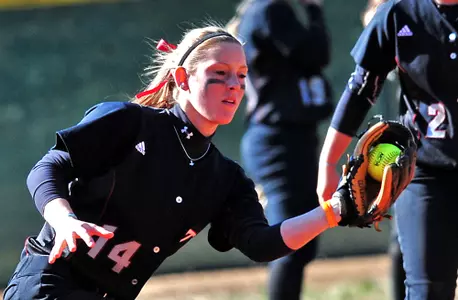 Trojans Split With Cajuns on Senior Day Image