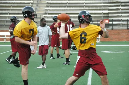 Corey Robinson (6) and Jamie Hampton (7)