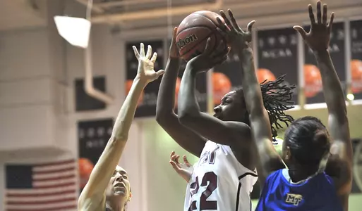 Trojan Women Fall to Middle Tennessee Image