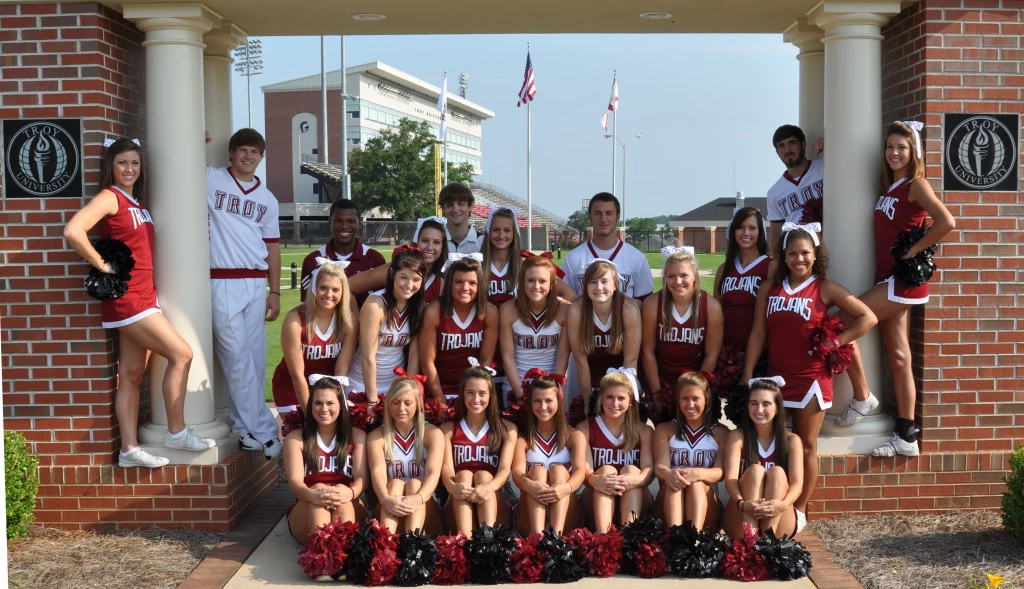 2011 Troy cheerleaders