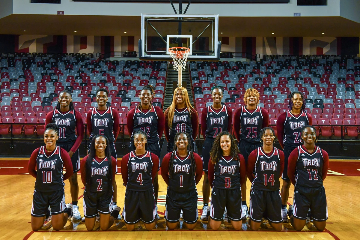 WBB Team Photo 2019-20