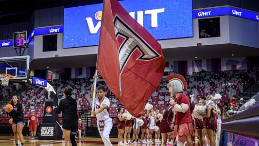 Cheer - WNIT