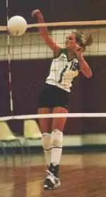 Senior middle hitter Erin Dobyanski tallied a .353 attack percentage with eight kills and just two errors in 17 swings against UAB.