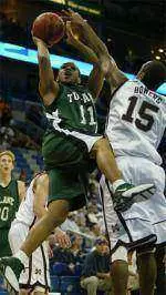 Marcus Kinzer posted his first career double-double to lead Tulane to victory over Houston on Wednesday.