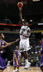 Robinson Louisme led the Green Wave with 10 points.