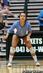 Junior Libero Nikki Osuna had 15 Digs Versus Marshall on Saturday Night