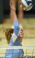 Senior middle blocker Anna Wruck led the Green Wave with eight kills on Friday afternoon against SMU.