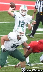 Redshirt freshman quarterback Tanner Lee tossed three touchdowns in Tulane's 31-24 win over Houston on Saturday