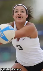 Freshman Miah Diirell teamed with Sarah Strasner to post an opening-round win over ULM's Rachel Arnason and Alannah Collum on Saturday at Coconut Beach.