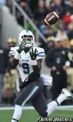Sophomore wide receiver Teddy Veal caught a 90-yard touchdown pass from Tanner Lee in Tulane's 34-31 win over Army
