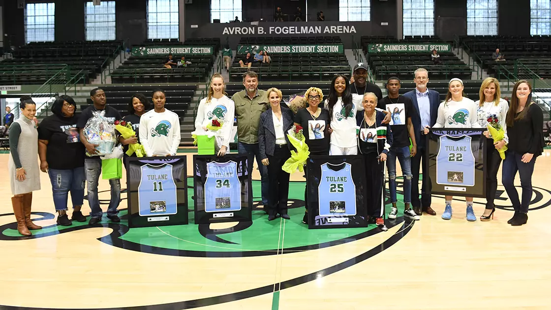 Senior Day WBB 2019 Ceremony